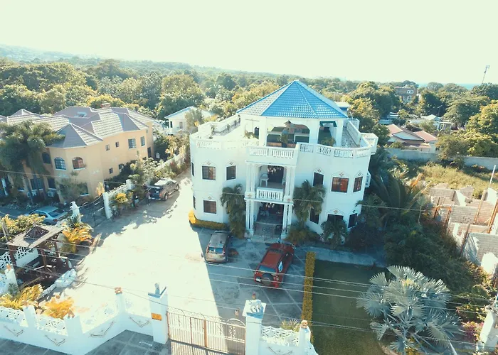Little Savoy Guest House New